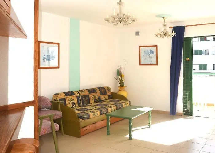 Sunny Silencio Park * Арона