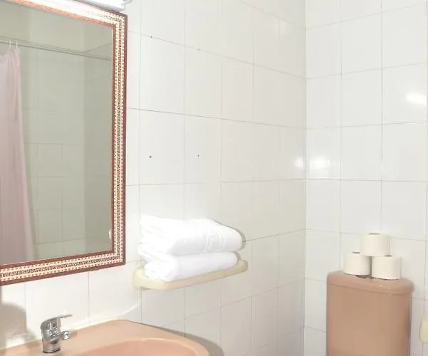 Sunny Silencio Park * Арона